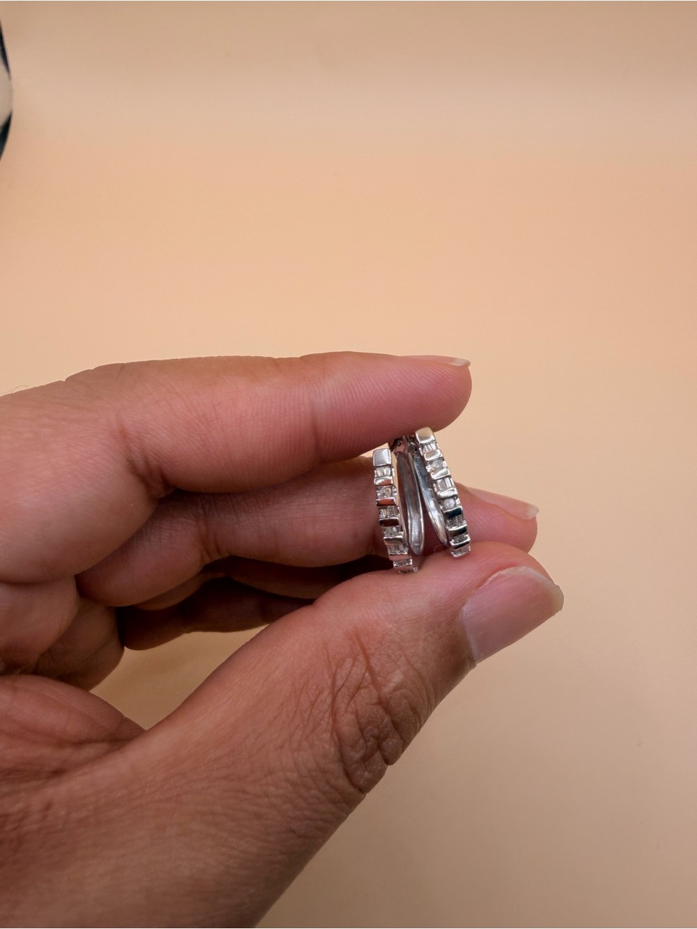 10k White Gold .25 Ctw Diamond Earrings.